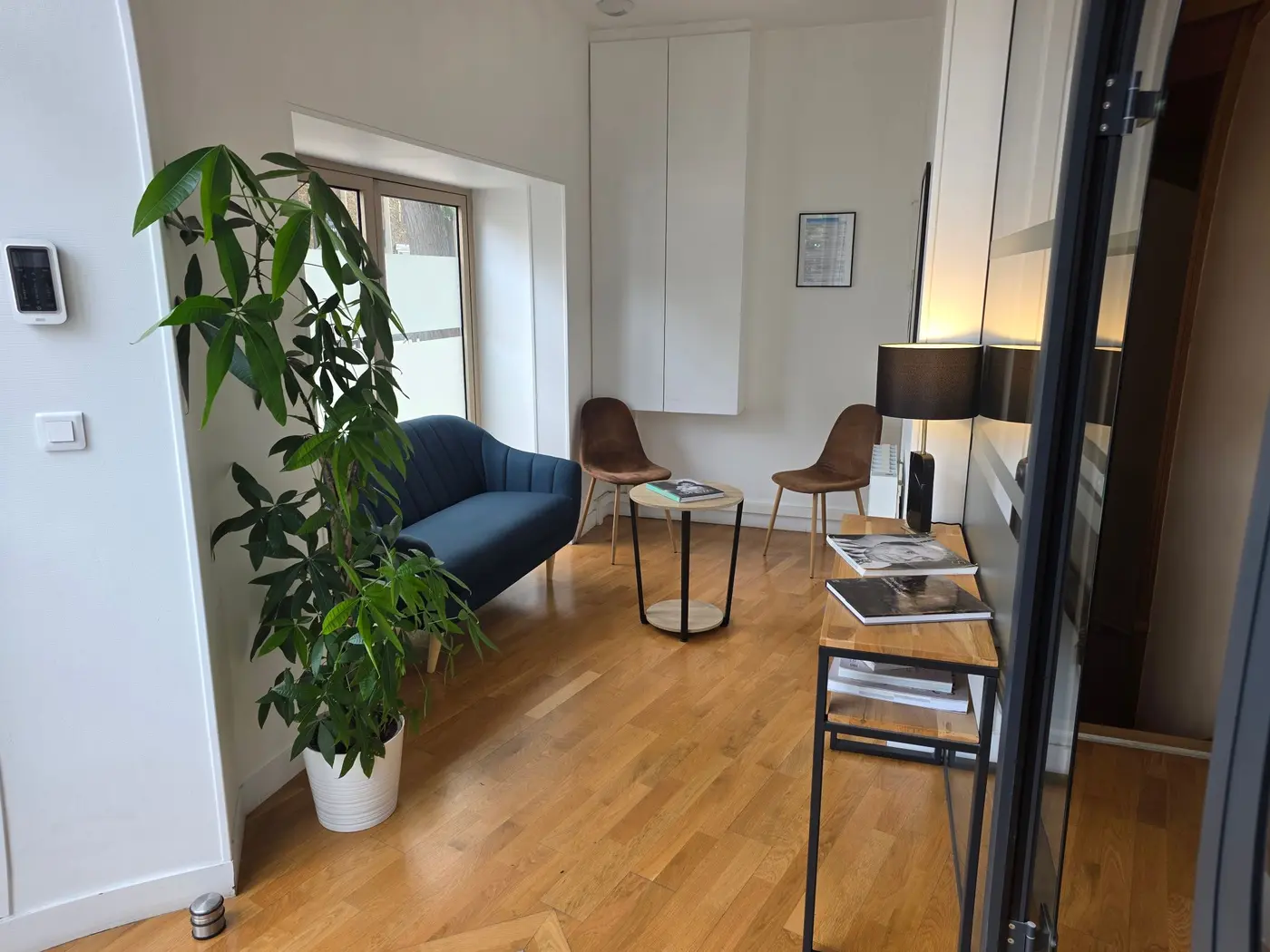 Salle d'attente de l'étude RACE JOBARD NOTAIRES, rue d'Alésia (Paris 14e)